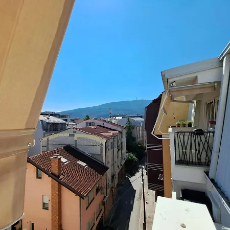 סקופיה Bright Top Floor Apartment With Free Parking מראה חיצוני תמונה