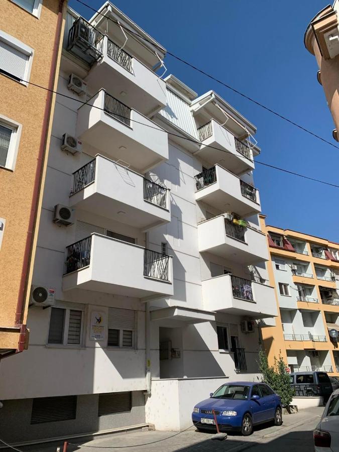 דירה Bright Floor With Free Parking