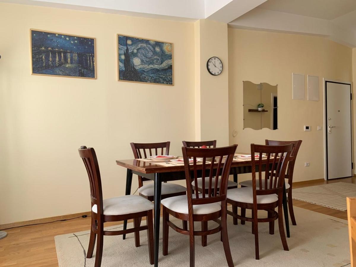 Bright Floor With Free Parking דירה סקופיה